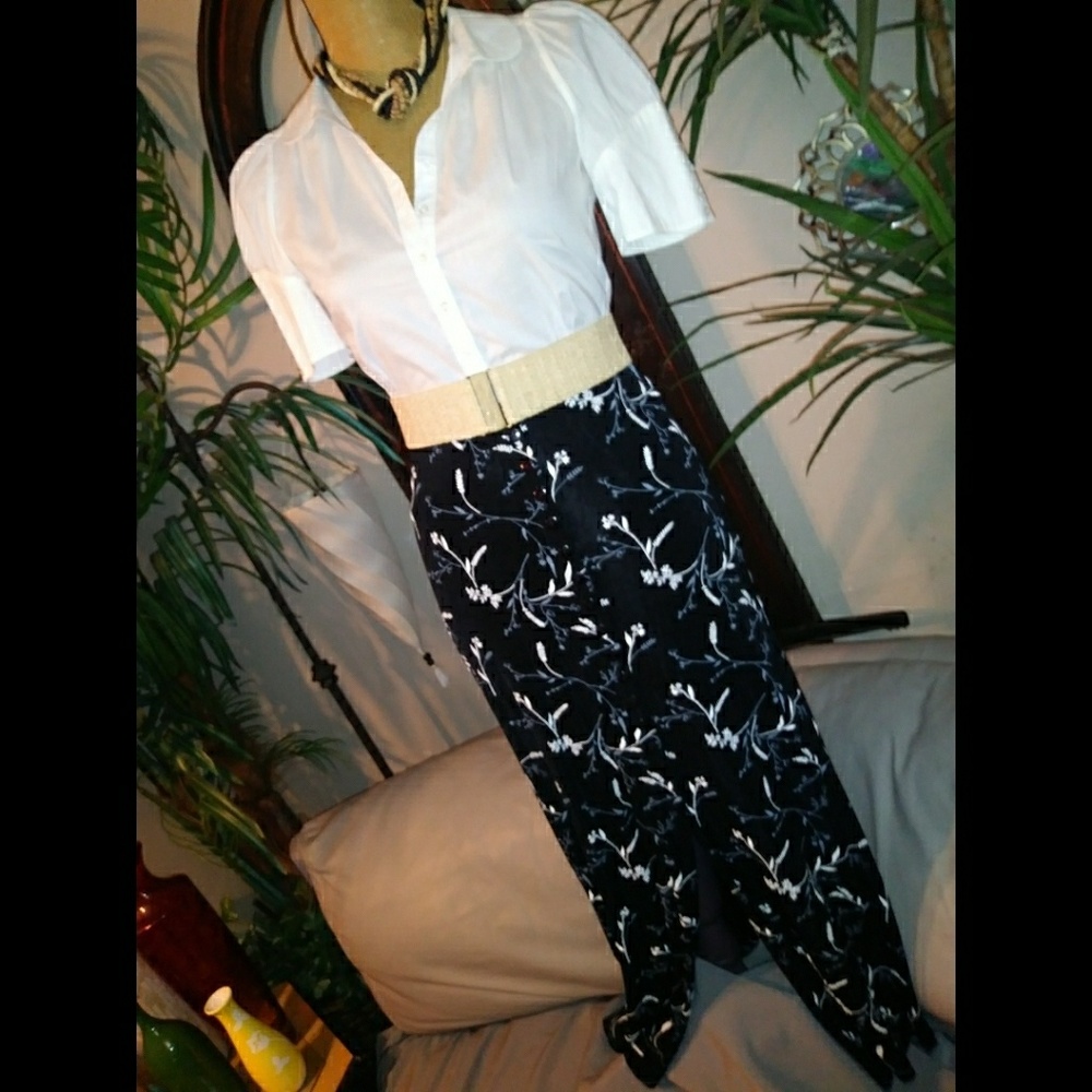 Size Small Expressa Petite Maxi Skirt